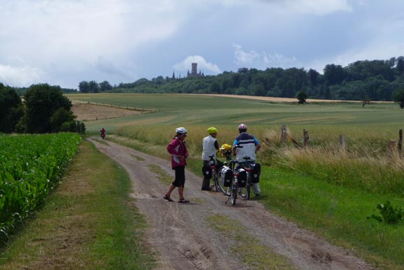  Blick auf die  Marienburg (Sitz d. Welfen) bei Nordstemmen