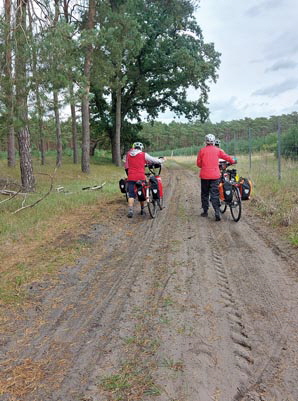 Radtour-(20) Schieben im Sand