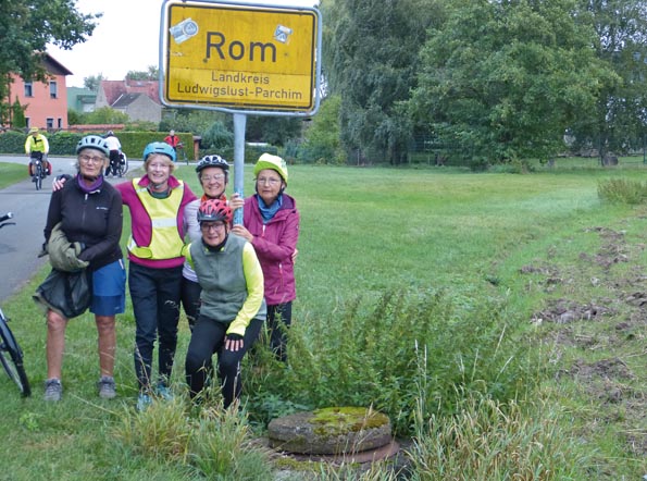 Radtour-(13) R�merinnen
