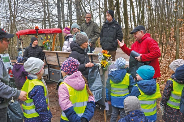 Waldreinigung-Torsten K�ber erkl�rt