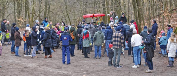 Waldreinigung-Um 10 Uhr am Waldparkplatz